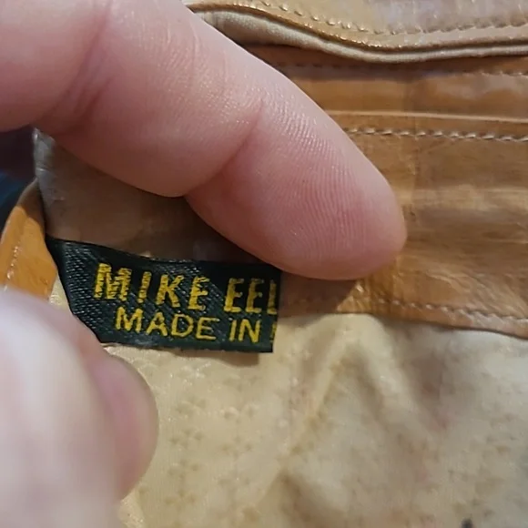 Genuine EEL wallet Made in Korea tan incredibly soft in good preloved condition - Picture 8 of 13